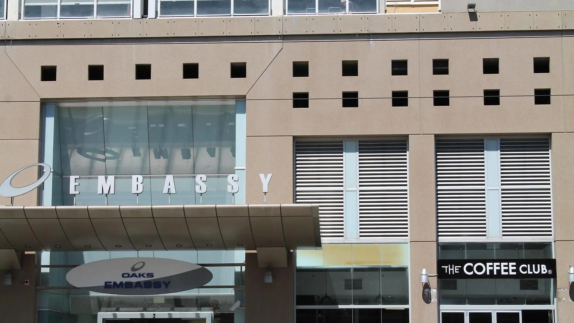 Adelaide Dress Circle Apartments - North Terrace 0*,