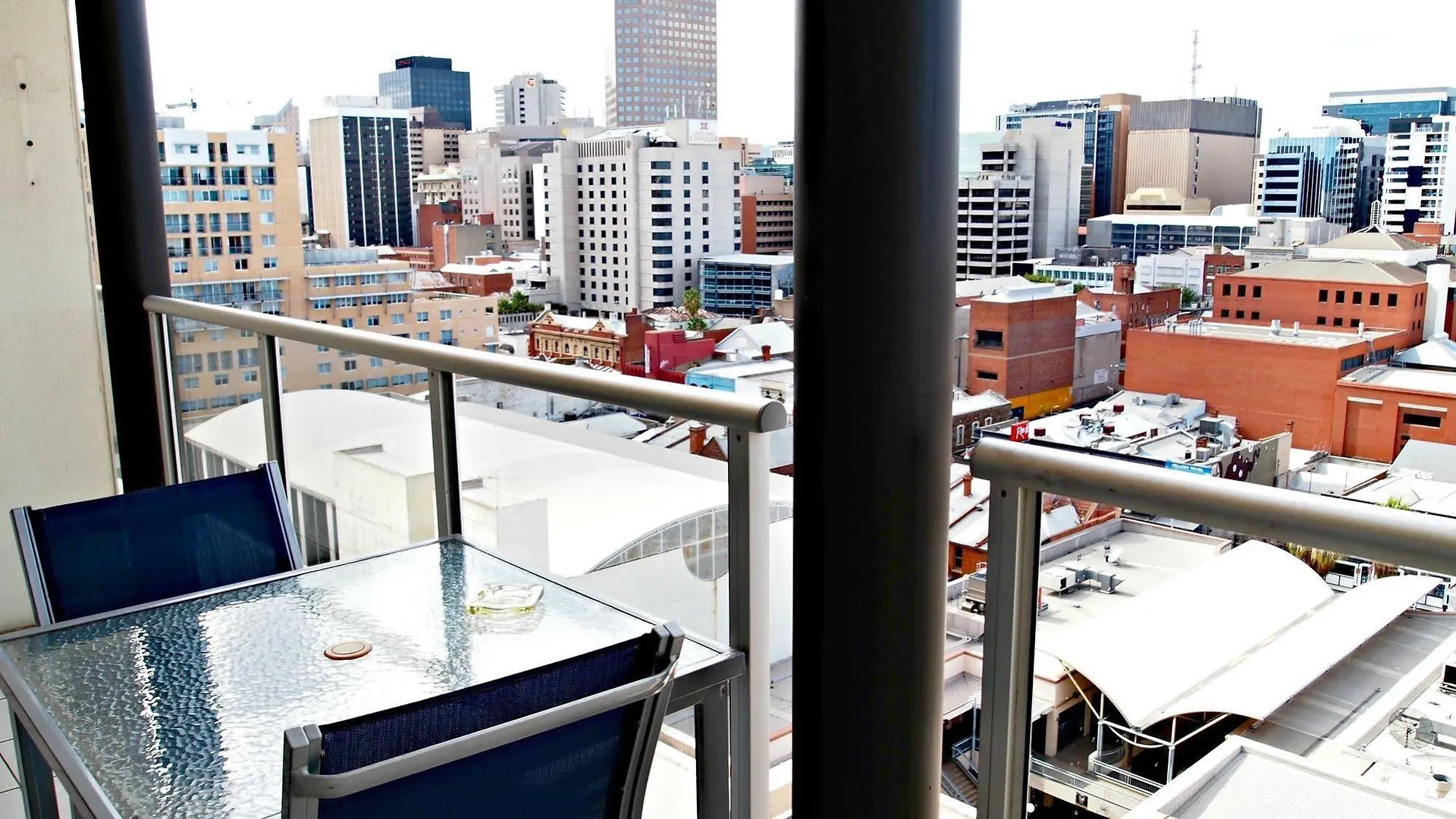 Adelaide Dress Circle Apartments - North Terrace